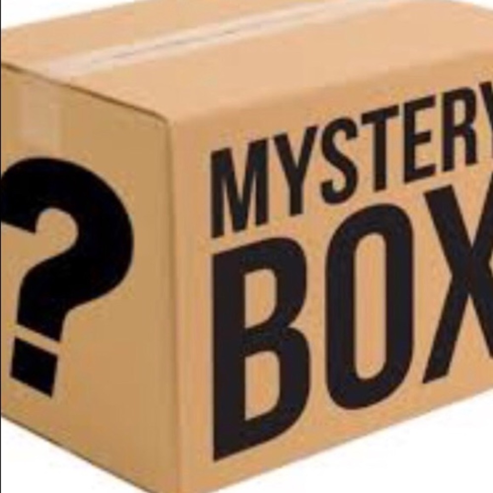 7 Pc. Reseller Mixed Size Mystery Box + FREE GIFT - Picture 2 of 8